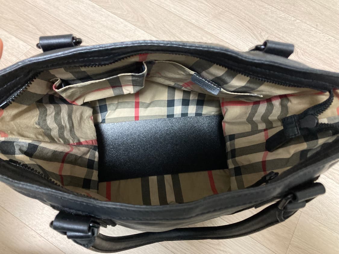 버버리 가죽 토드백 가방 판매 상품이미지7