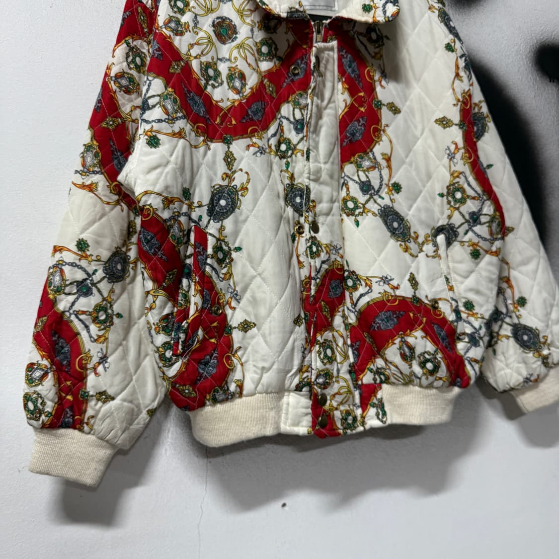 VTG 빈티지 에스닉 바로크 풀 패턴 라이트 다운 크롭 봄버 자켓 상품이미지4