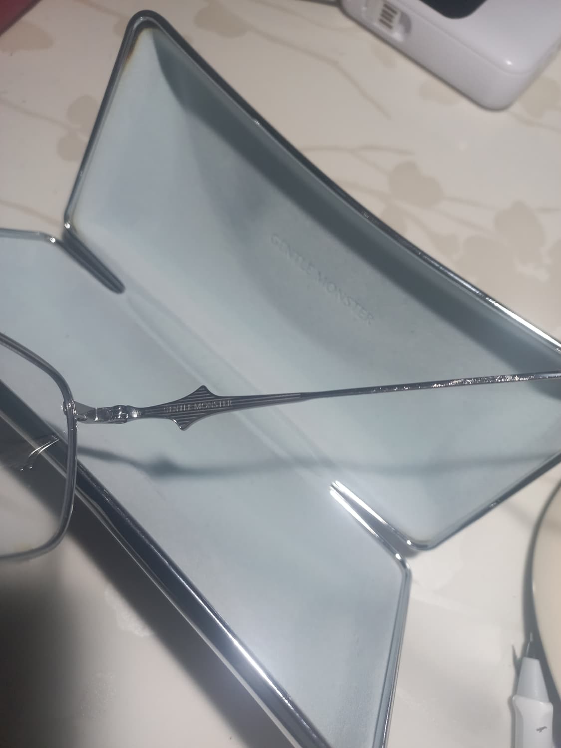 젠틀몬스터 반타 안경 상품이미지3