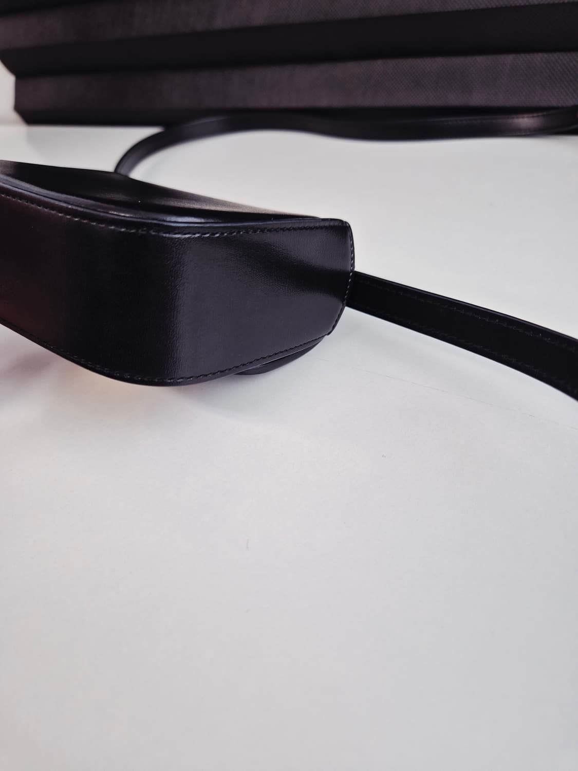 셀린느 트리옹프 카프스킨 미니백 (블랙) 상태 매우 좋아요!! 상품이미지5