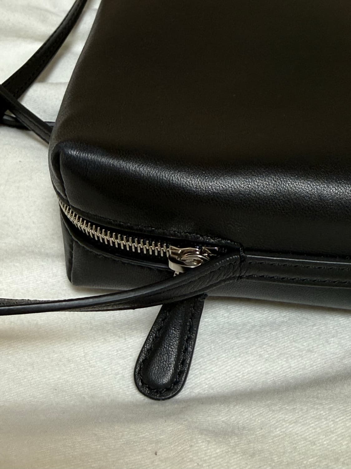 The row 더로우 리젠트백 블랙 (새상품) 상품이미지3