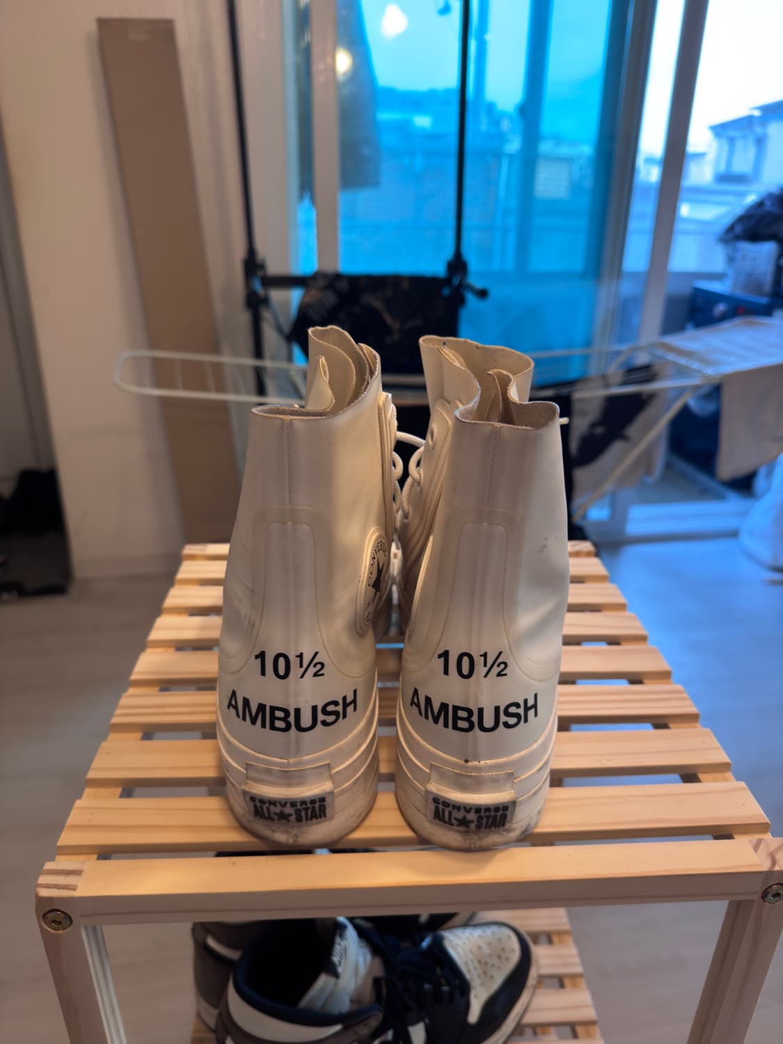 컨버스 x 앰부쉬 척테일러 10.5 (290) 화이트 하이탑 상품이미지3