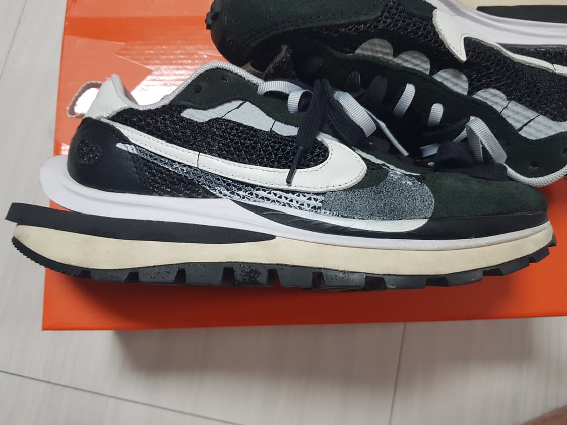 나이키 사카이 베이퍼와플 블랙 화이트 265 상품이미지4