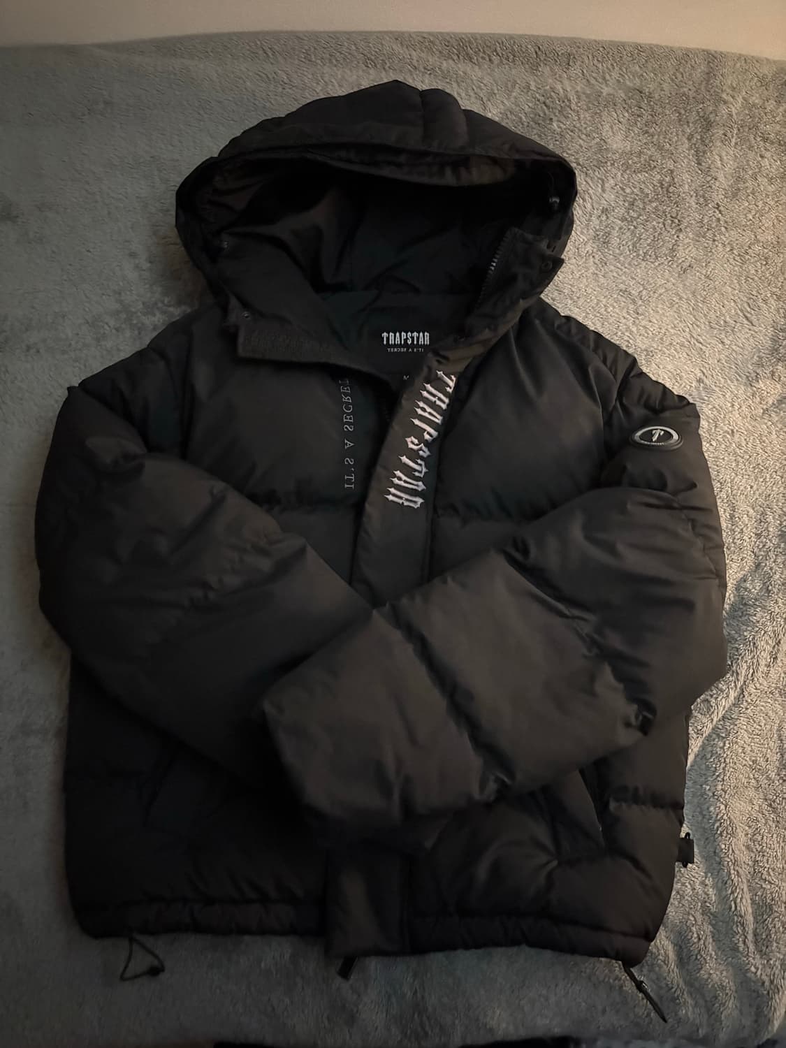 트랩스타 패딩 m 정품인증가능 교신⭕️ 상품이미지1