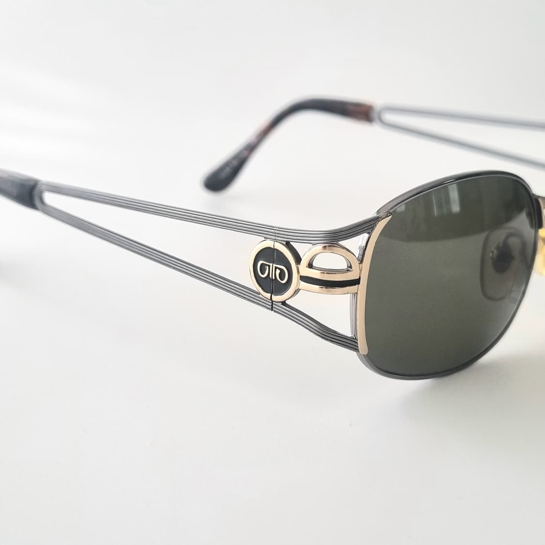 데드스탁 투톤 메탈 오발 선글라스 상품이미지6