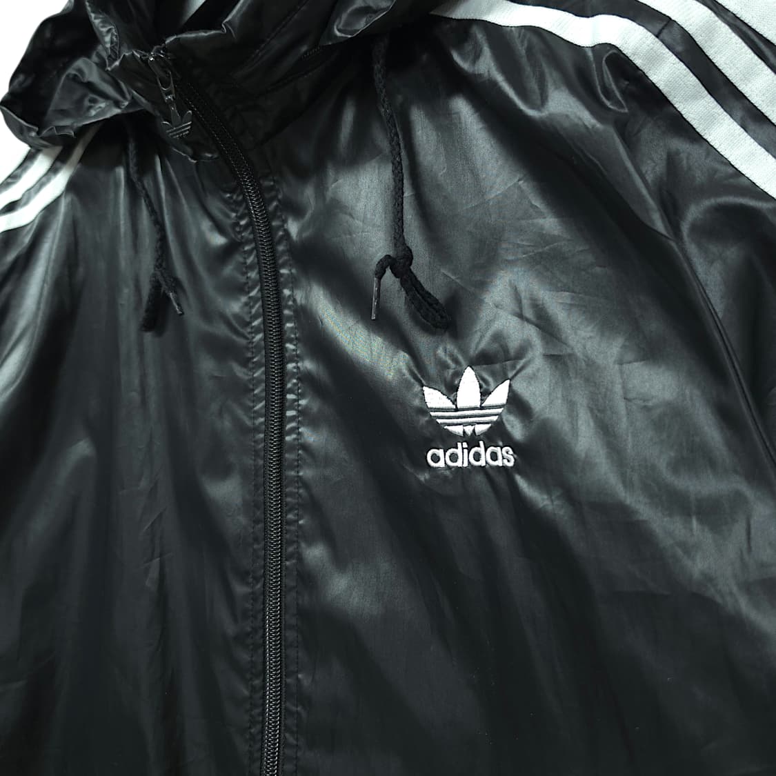 [L] 아디다스 블랙&화이트라인 오리지널 유광 풀집 후드 바람막이 상품이미지4