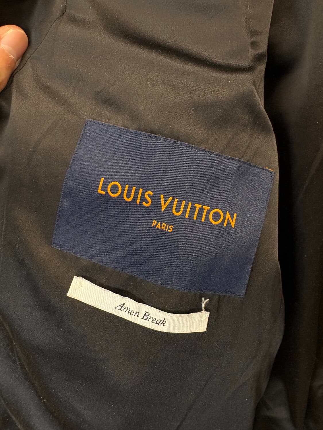 루이비통 엠브로이드 레더 자수 바시티 자켓 상품이미지7