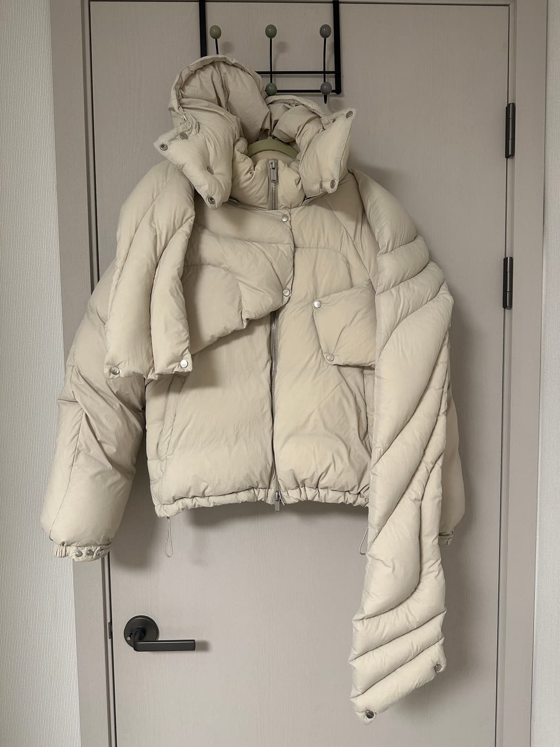 HELIOT EMIL scarf puffer 패딩 (스톤) 상품이미지5