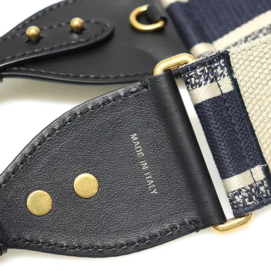 디올 S8552CBTE_M928 자수 링 숄더 스트랩 72096CD 상품이미지6