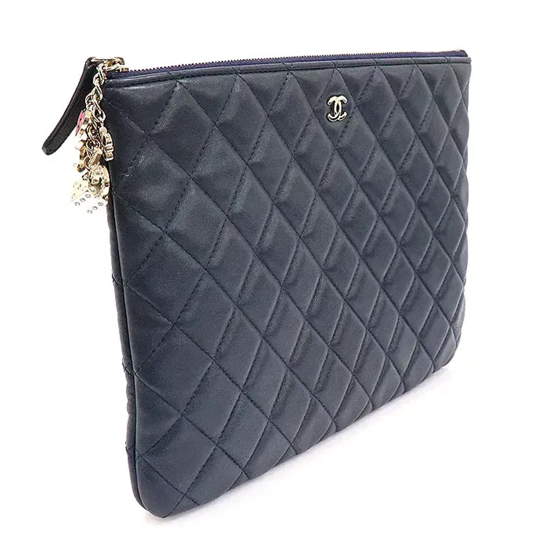 샤넬 A82415 램스킨 클래식 참 장식 뉴미듐 클러치 EP46972CH 상품이미지3