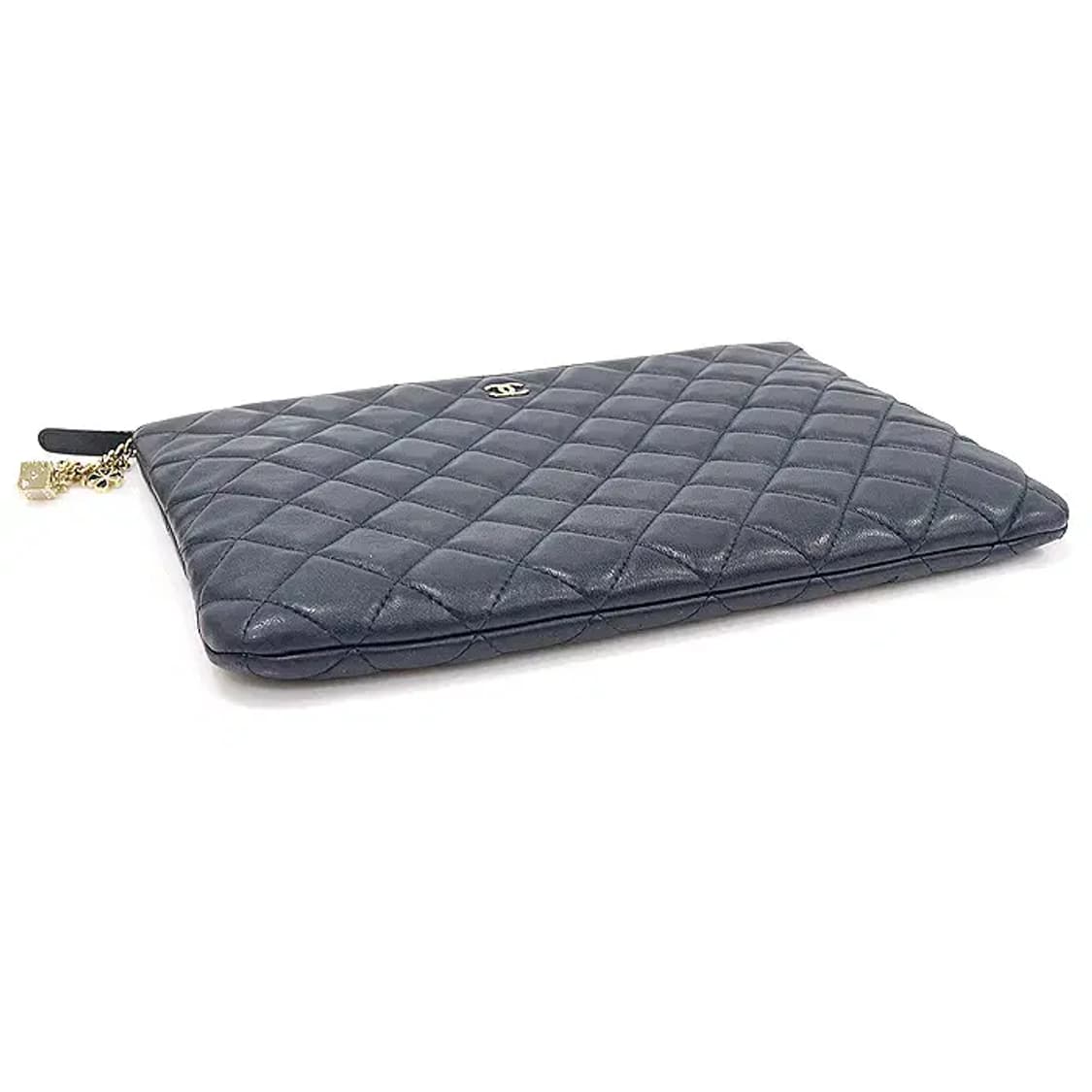 샤넬 A82415 램스킨 클래식 참 장식 뉴미듐 클러치 EP46972CH 상품이미지4