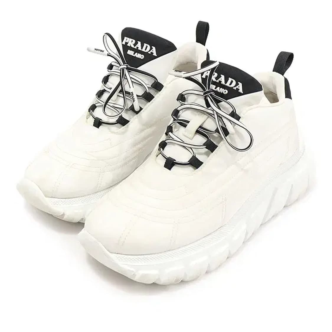프라다 1E655M 화이트 리나일론 개버딘 스니커즈 CO61896PR 상품이미지2