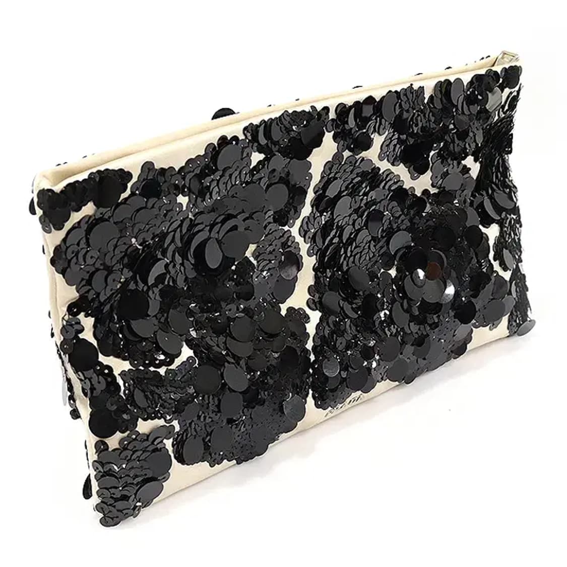 프라다 베이지 새틴 블랙 스팽글 플라워 장식 클러치 CO92635PR 상품이미지3