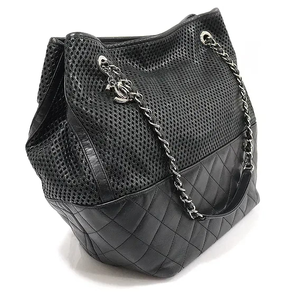 샤넬 블랙 퀄팅 퍼포 노스 사우스 은장 체인 숄더백 EP35761CH 상품이미지2
