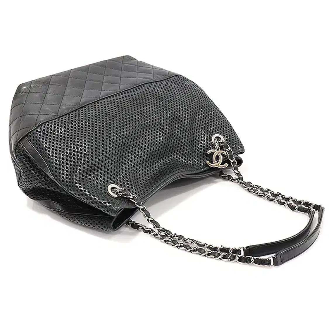 샤넬 블랙 퀄팅 퍼포 노스 사우스 은장 체인 숄더백 EP35761CH 상품이미지3