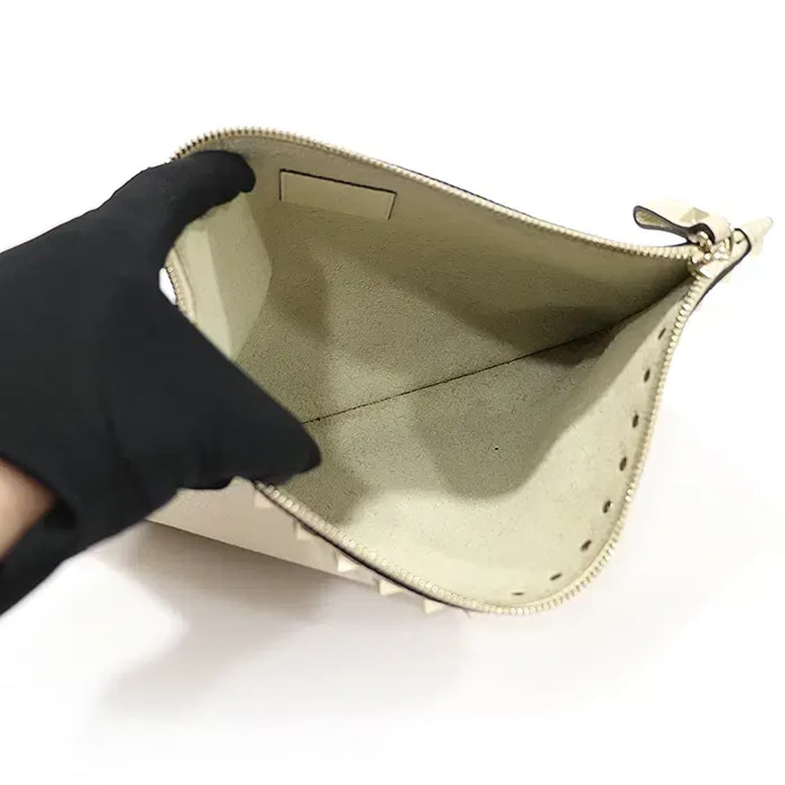 발렌티노 RW2P0269VSHI16 락스터드 클러치 GG68505VT 상품이미지5