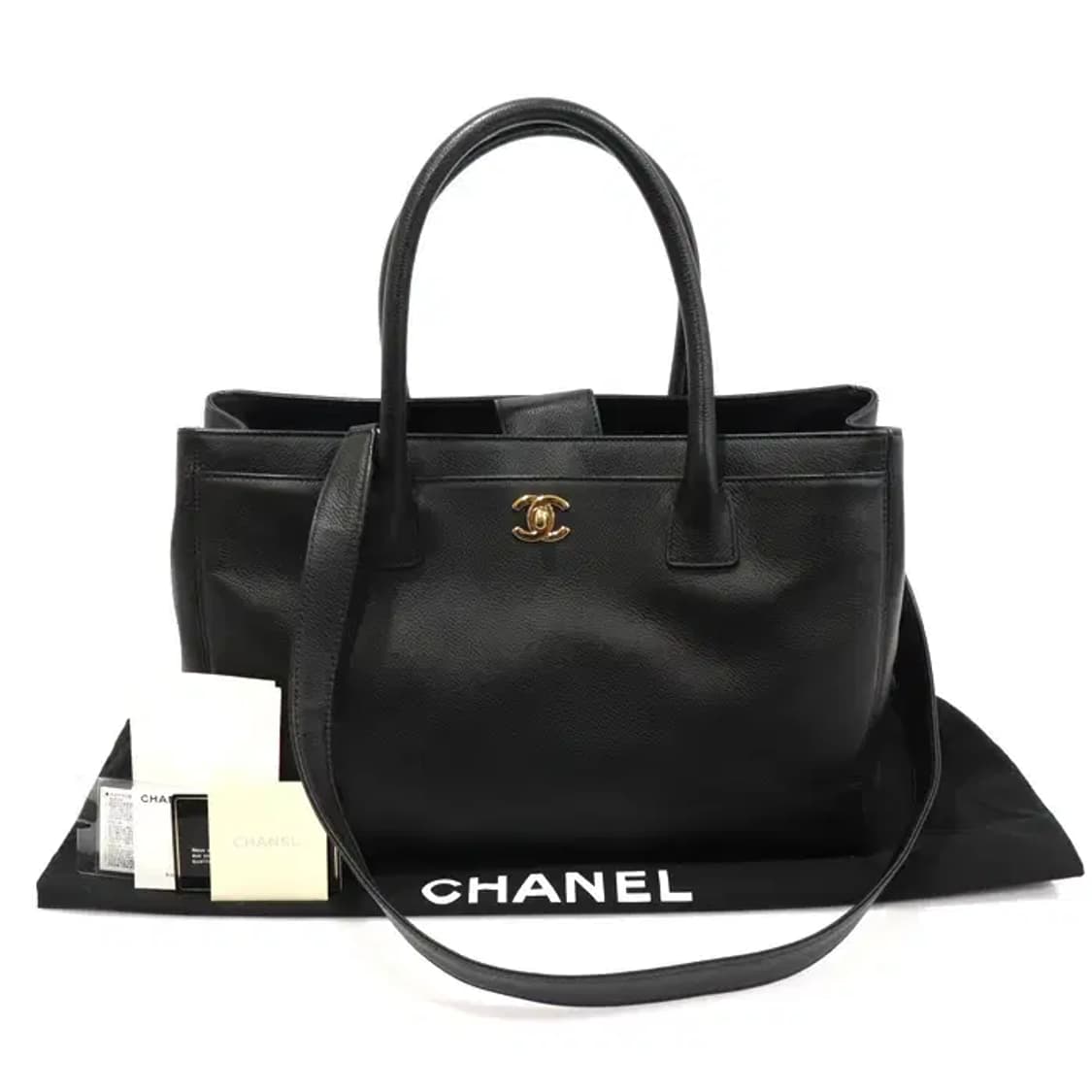 샤넬 A15206 블랙 카프스킨 금장 CC로고 서프백 EP98846CH 상품이미지2