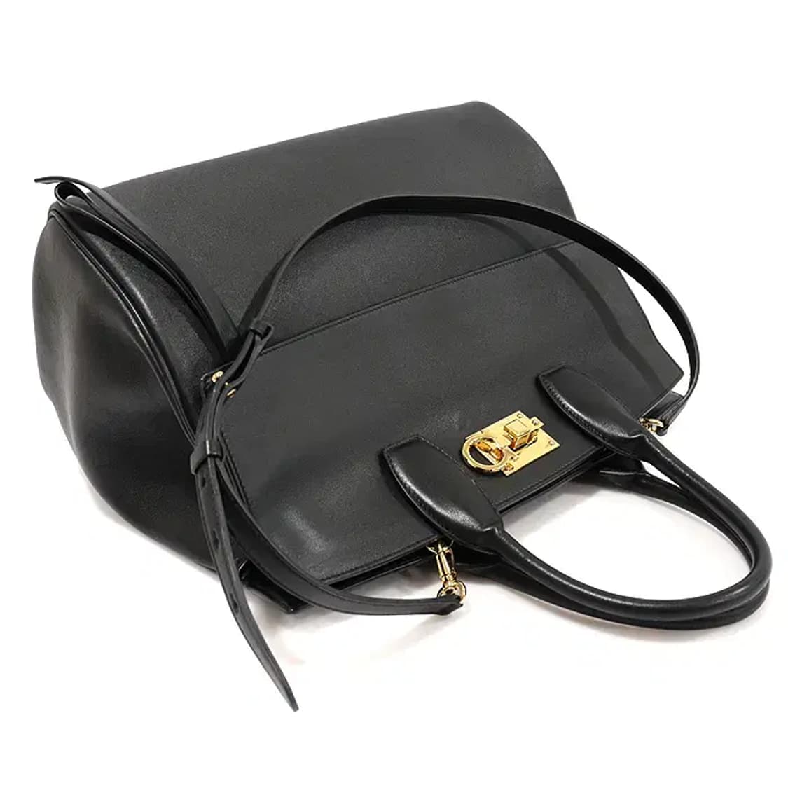 페라가모 21 H167 블랙 카프스킨 스튜디오 미듐 EP78823FE 상품이미지4