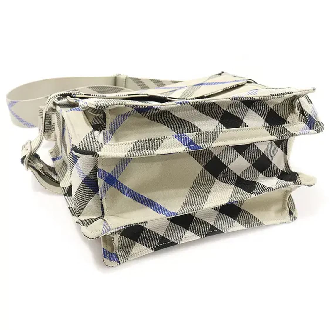 버버리 80950121 캔버스 스몰 트렌치 크로스백 CO57054BU 상품이미지5