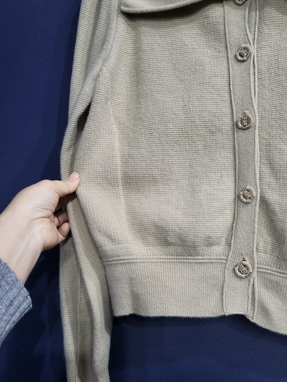 주크 빅카라 캐시미어 크롭 가디건 상품이미지5