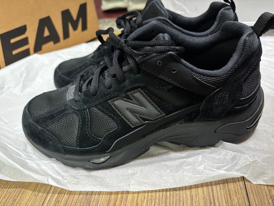 뉴발란스 878 트리플 블랙 235사이즈 상품이미지2