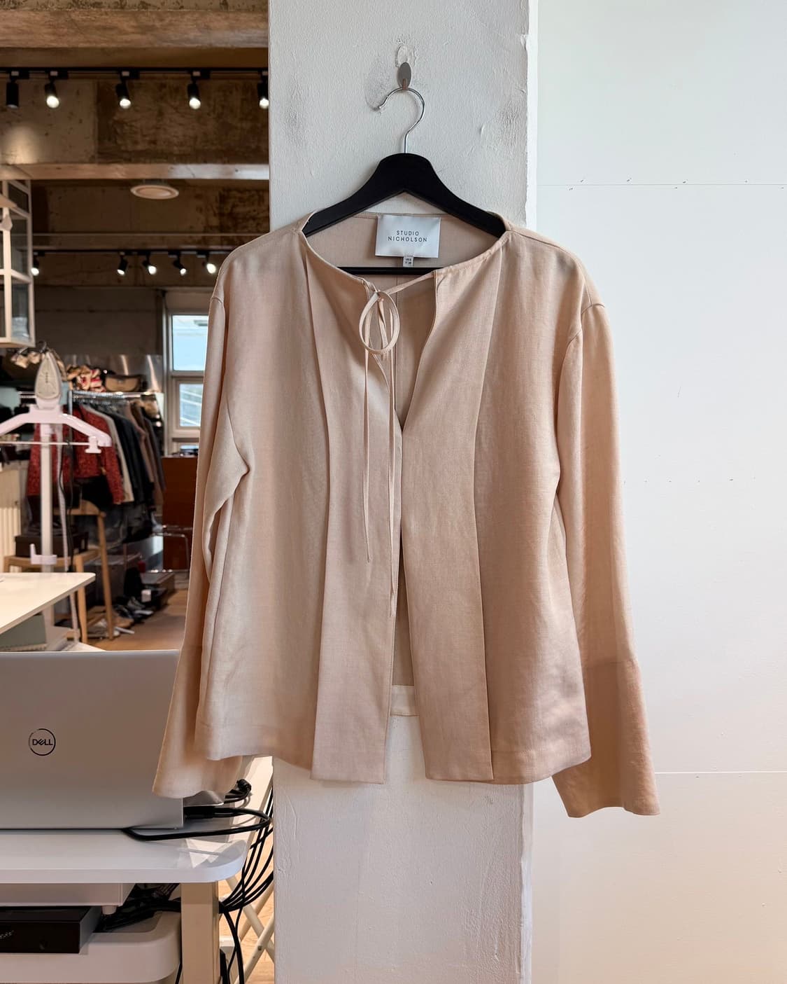 스튜디오 니콜슨 베이지 리본넥 블라우스  상품이미지2