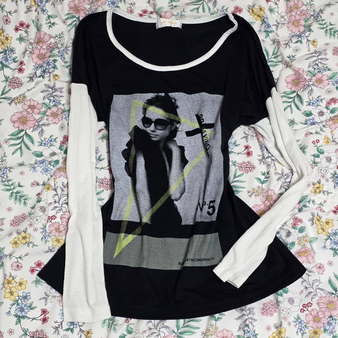 일본빈티지)블랙x화이트 오네갸루 너드모리걸 와투케 긱시크 프린팅긴팔티셔츠 상품이미지2