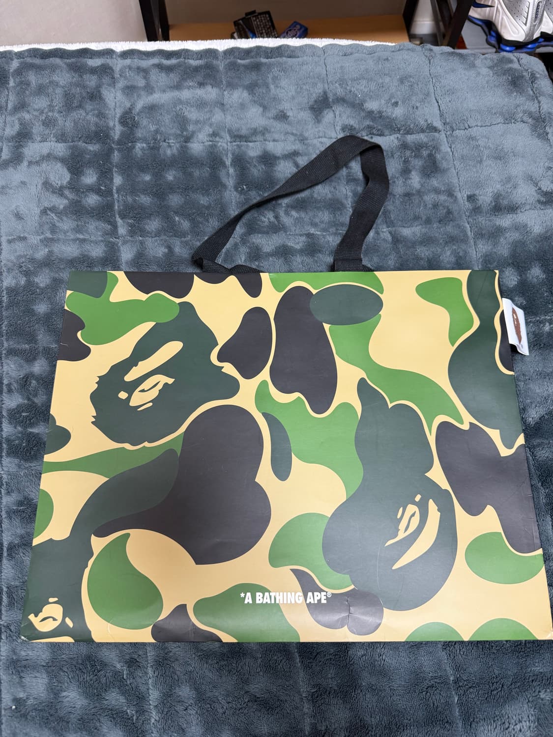 베이프 네온 카모 자카드 트랙탑  상품이미지3