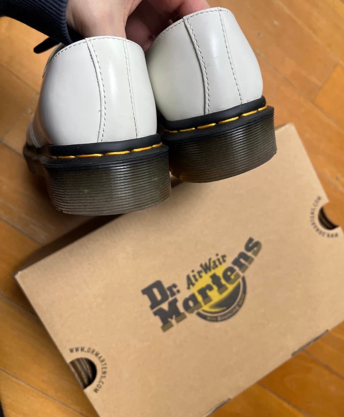 닥터마틴 로퍼 1461 화이트 스무스 240 상품이미지4