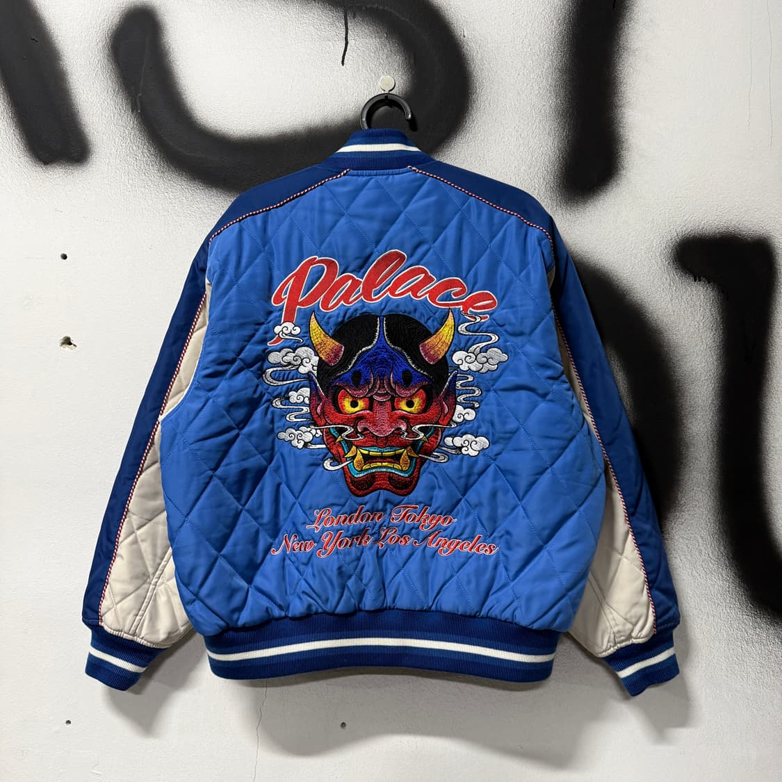 FW23 팔라스 페스티벌 퀼팅 봄버 바시티 자켓 울트라 상품이미지2