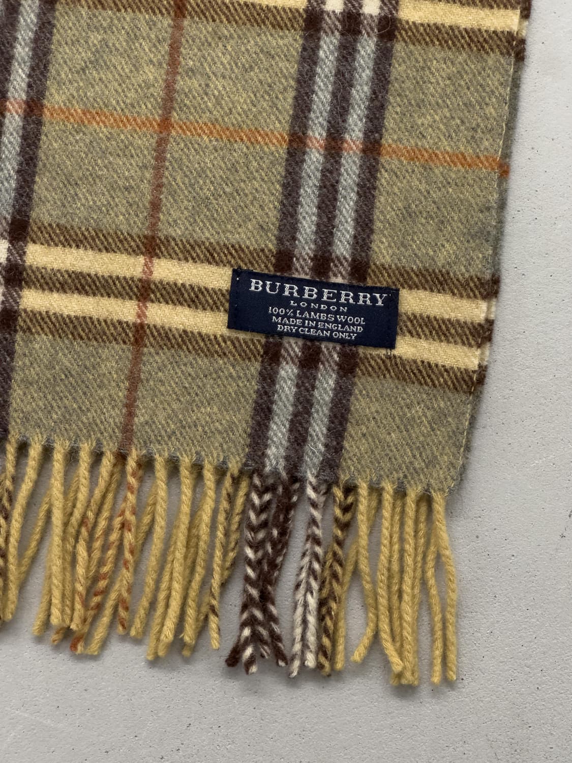 버버리 머플러 상품이미지1