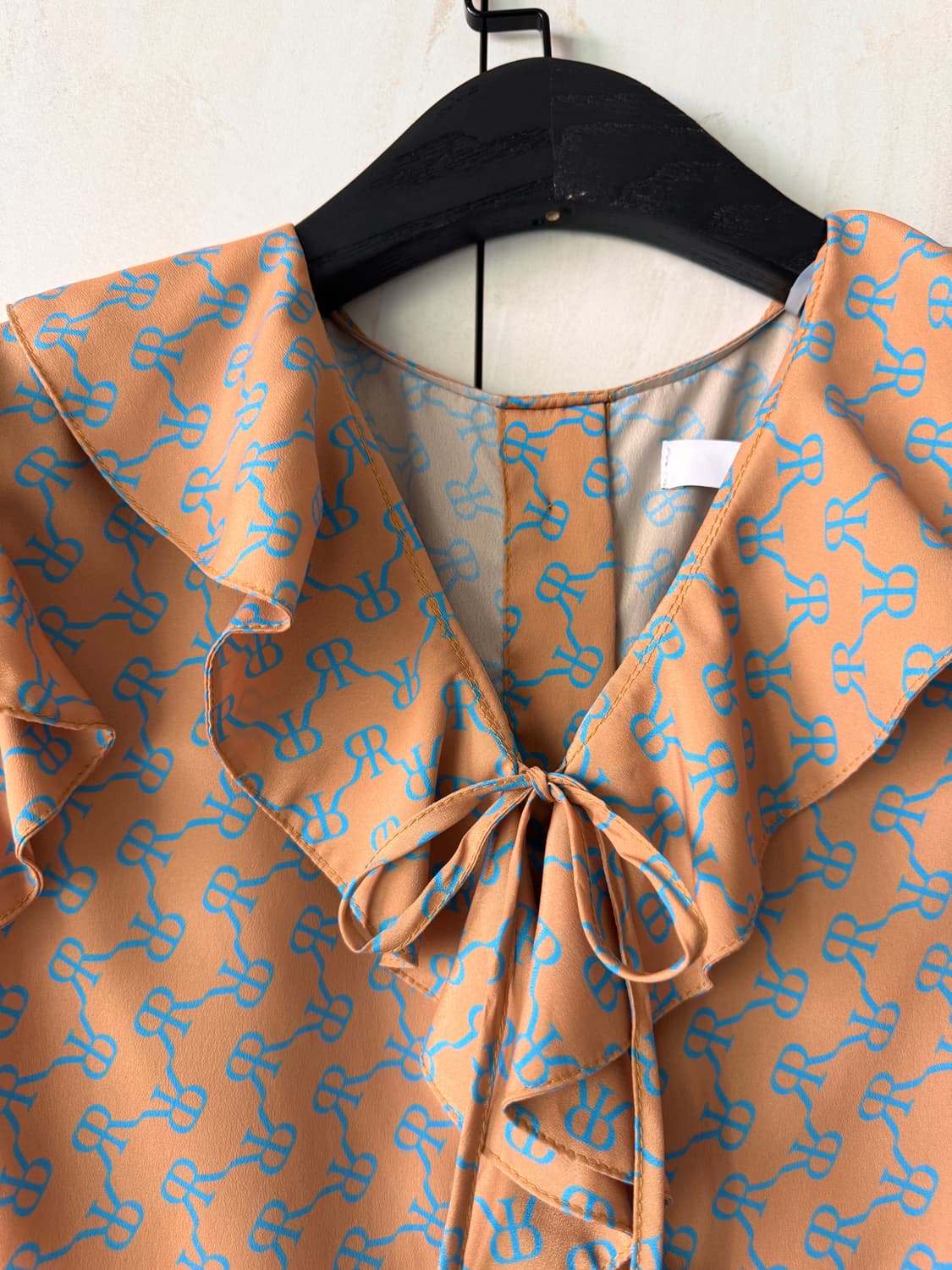 새상품 ROKH 프릴 블라우스 FR34(44사이즈) 상품이미지5