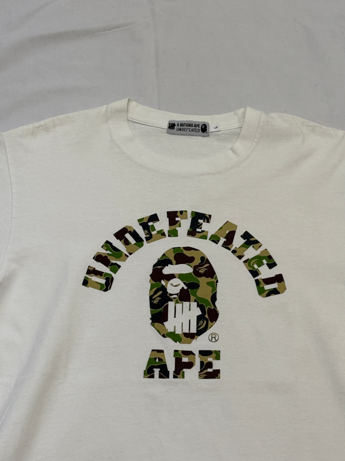 베이프 x 언디핏 반팔 티셔츠 상품이미지1