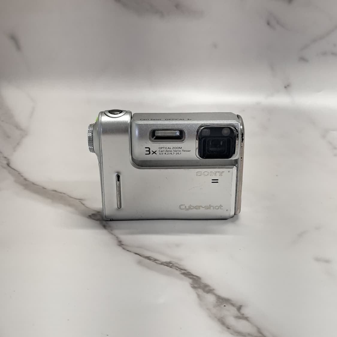 레드벨벳 슬기 디카! 소니 Cyber-shot 디지털 카메라 실버 상품이미지2