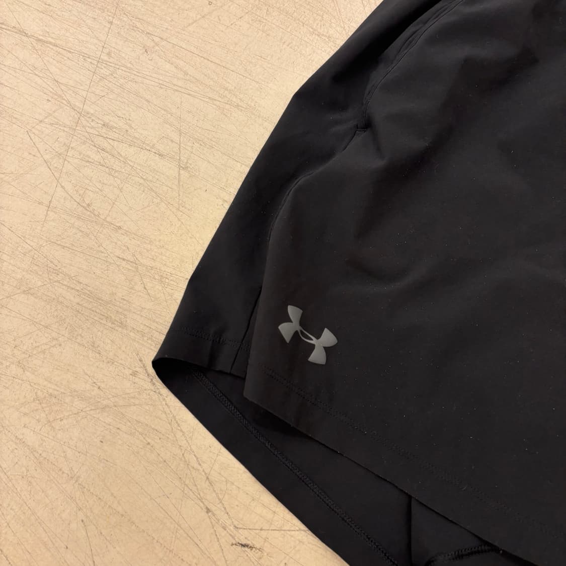 언더아머 스몰로고 트랙 하프팬츠 상품이미지2