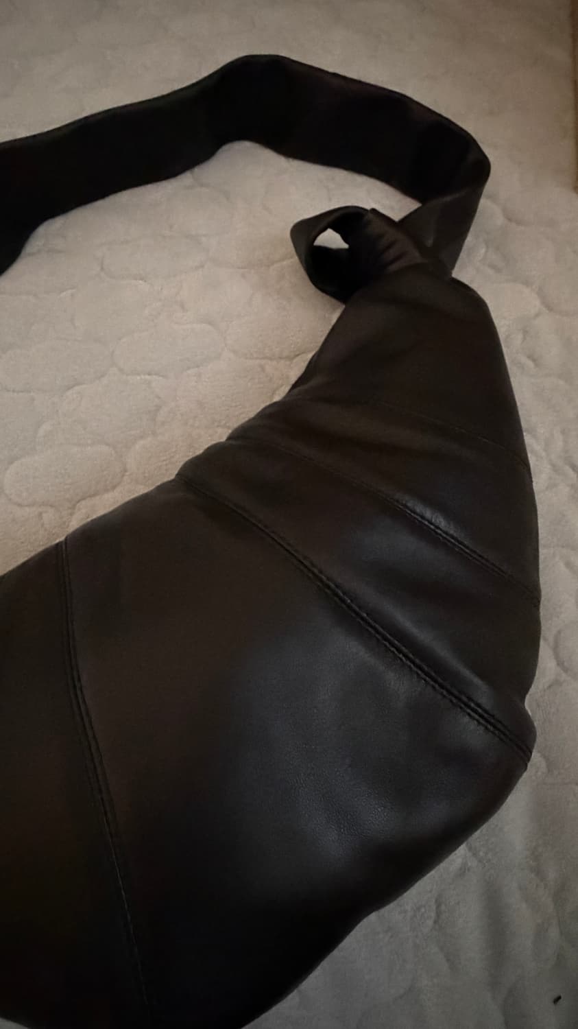 르메르 크로아상백 블랙 나파 M 사이즈 팝니다 상품이미지2