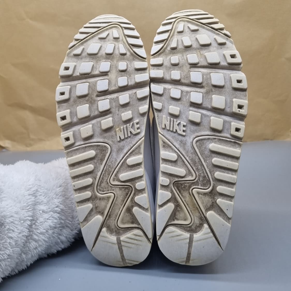 나이키 에어맥스90 푸츄라 운동화250  상품이미지3