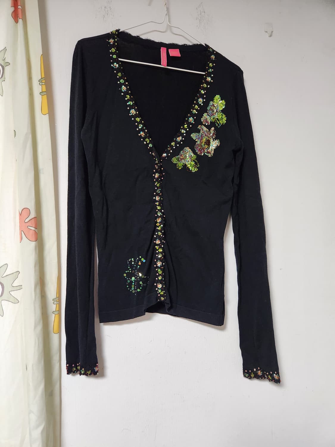 샤롯데 블랙 스팽글 장식 가디건 S 상품이미지2
