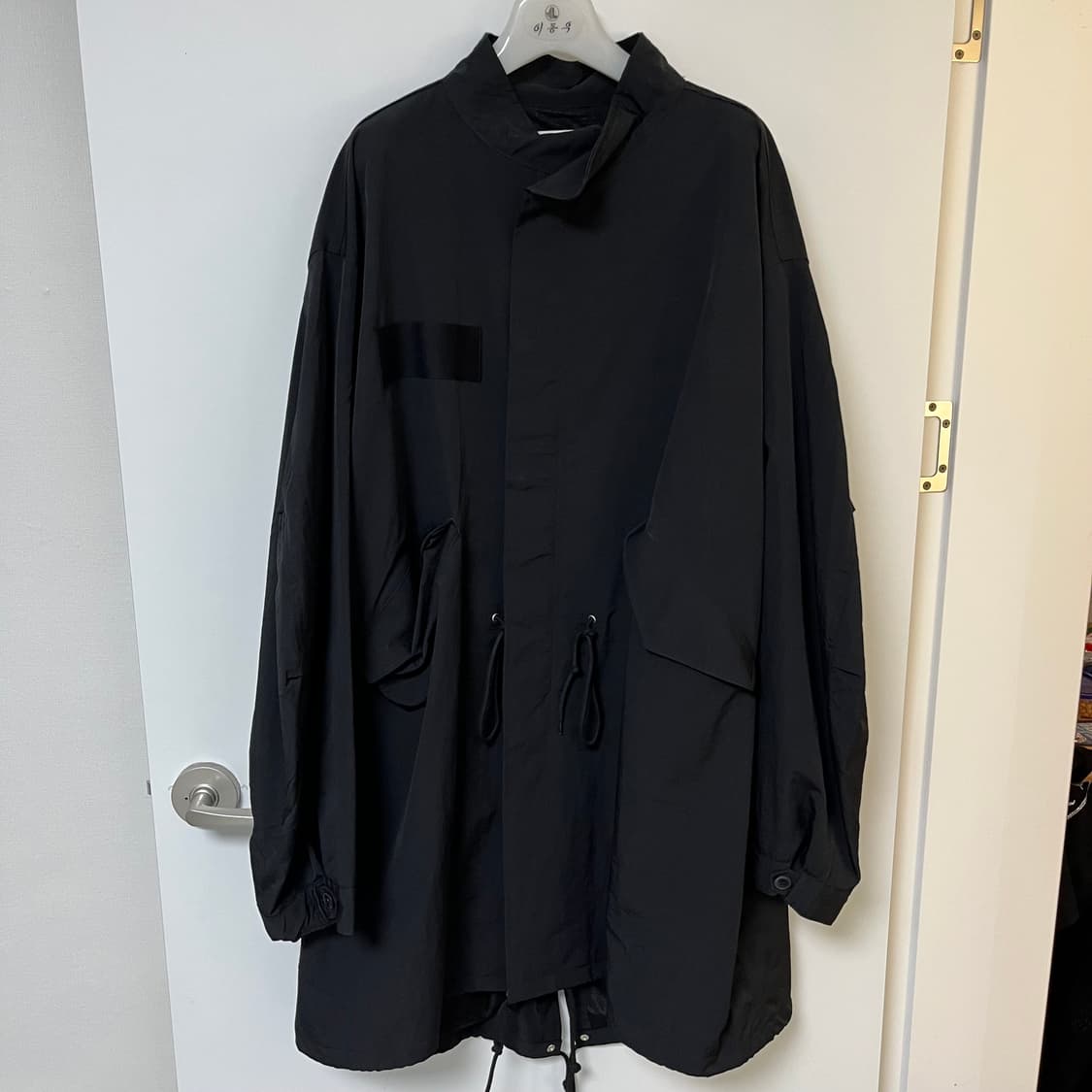 L 노매뉴얼 백프린팅 피쉬테일 파카 상품이미지1