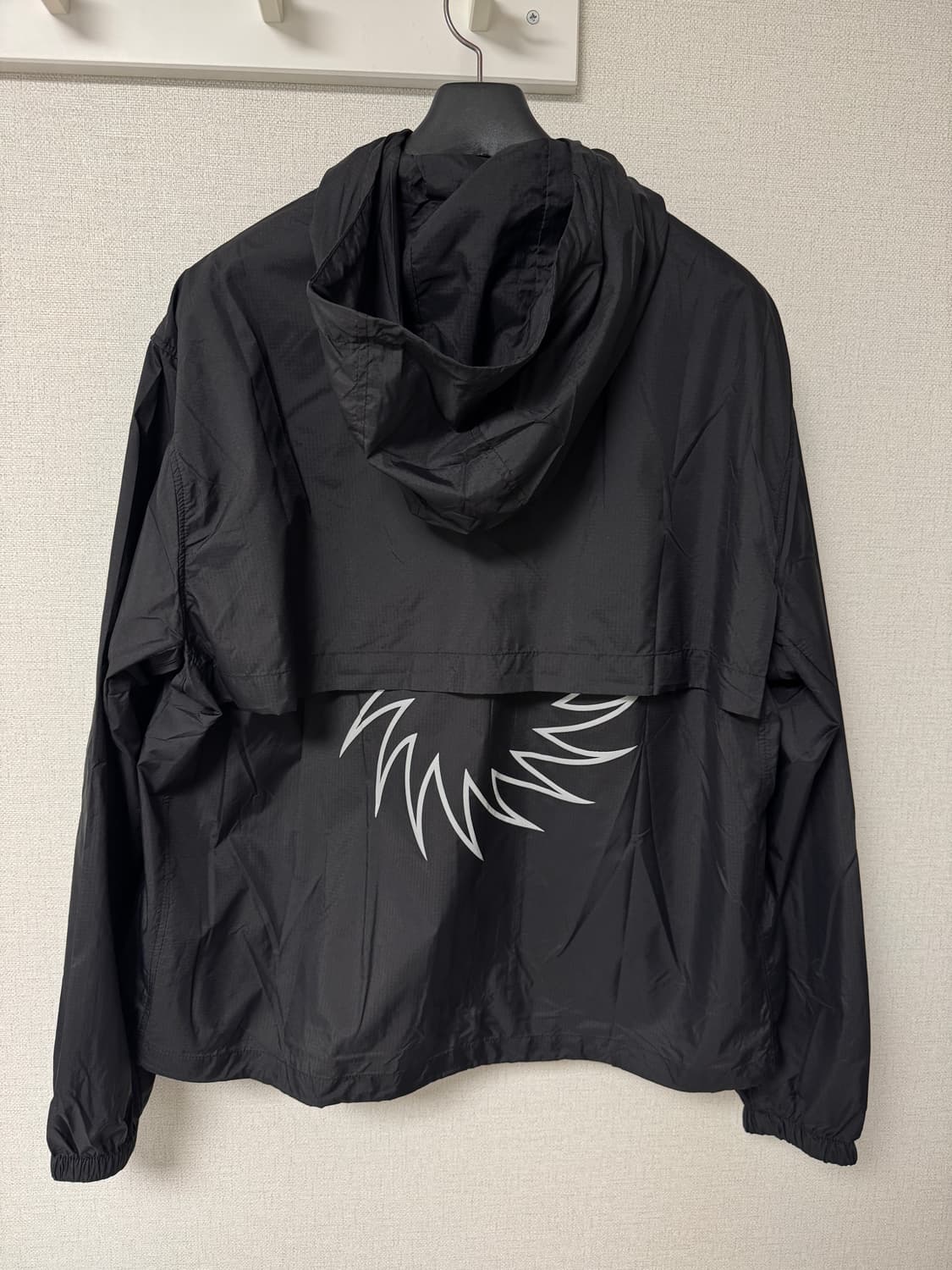 UVU 바람막이 L 사이즈 팝니다 상품이미지2