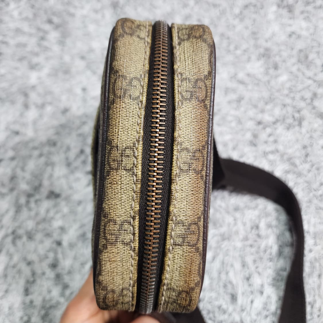 구찌 GG 슈프림 메신저백 크로스백 상품이미지7