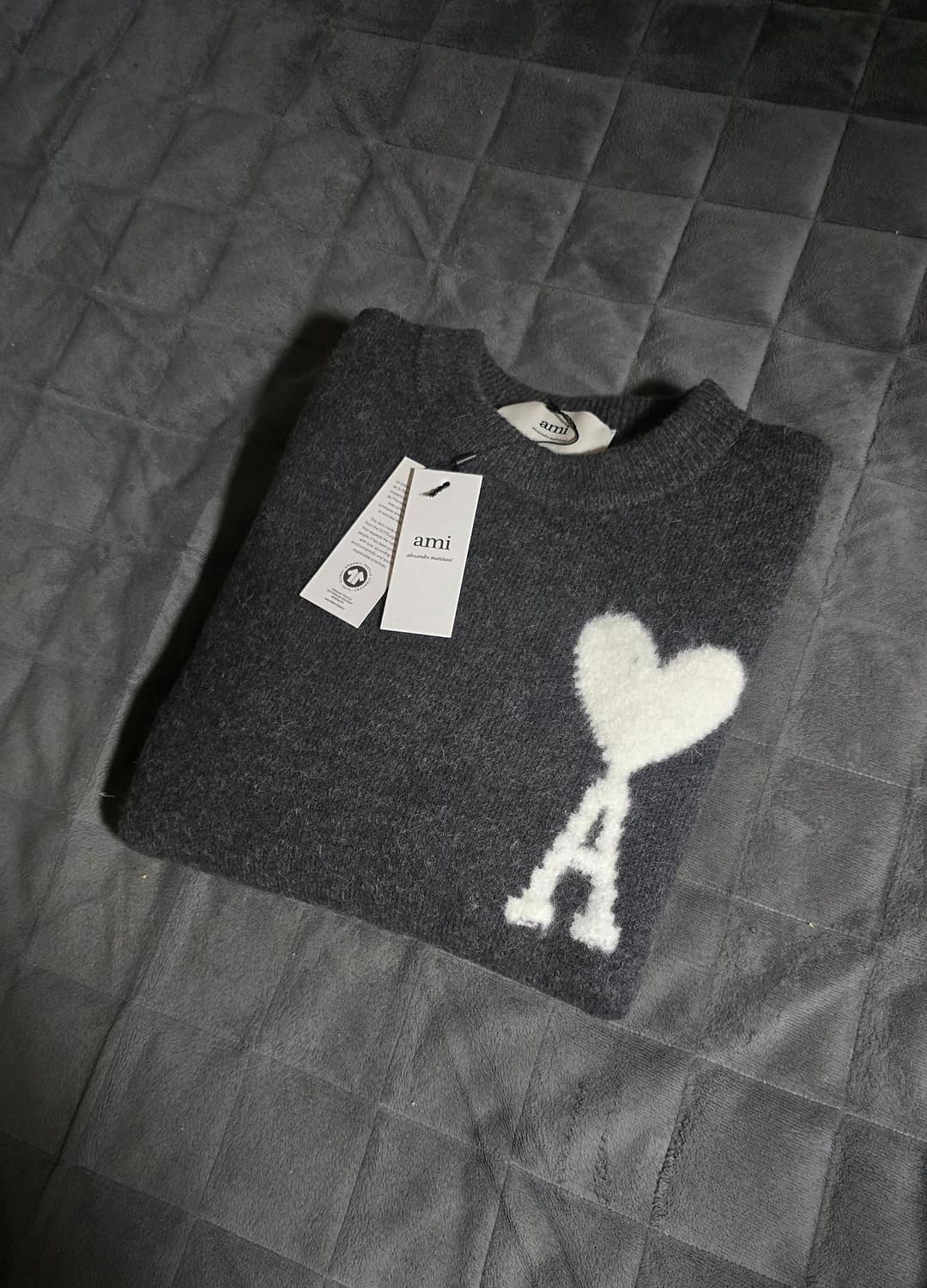 아미 알파카 크루넥 스웨터 인타르시아 니트
그레이 XL 상품이미지1