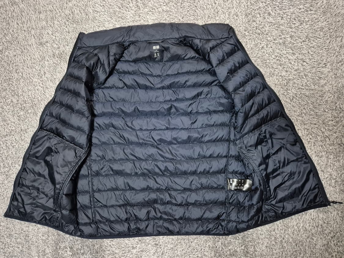 유니클로 남성 경량 다운 패딩 조끼 XL 상품이미지5