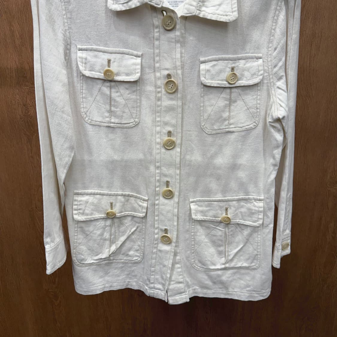 JPN 자켓 어깨 견장 플랩 포켓 허리 절개 디테일 레귤러핏 아이보리 상품이미지5