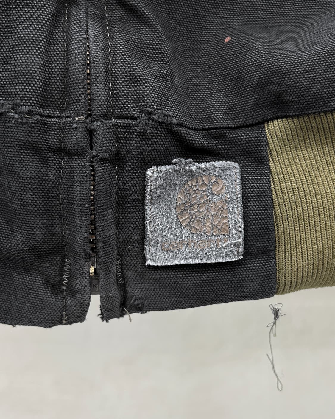 칼하트 00s OG 산타페 워크 자켓 블랙 상품이미지3