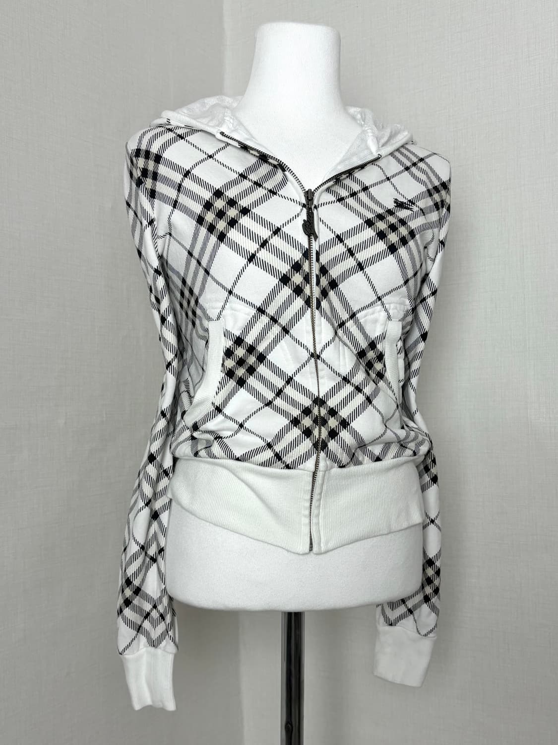 버버리 노바체크 화이트 후드집업 상품이미지2