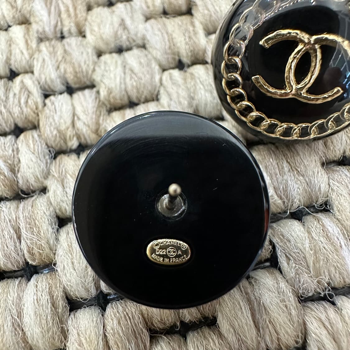 샤넬 CC 버튼 이어링 귀걸이 상품이미지3