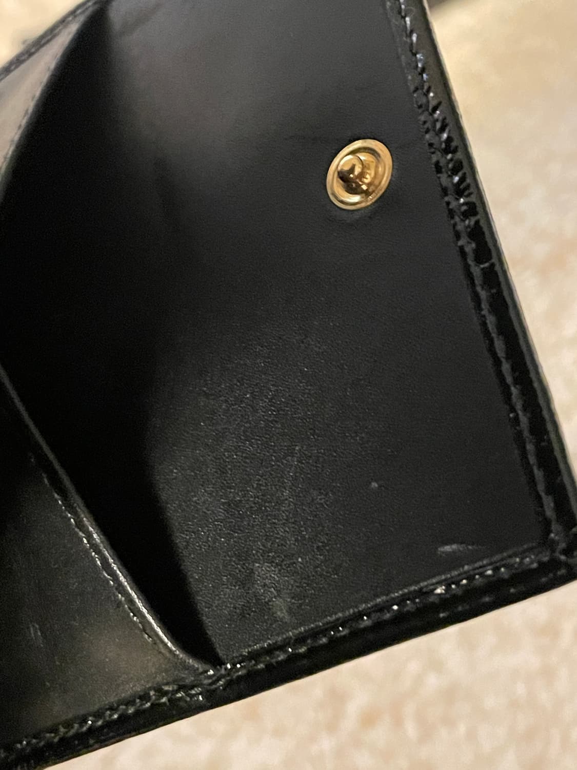 YSL 입생로랑 블랙 유광 반지갑 상품이미지6