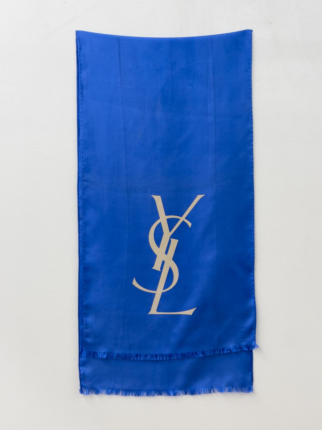 입생로랑 스카프 상품이미지1