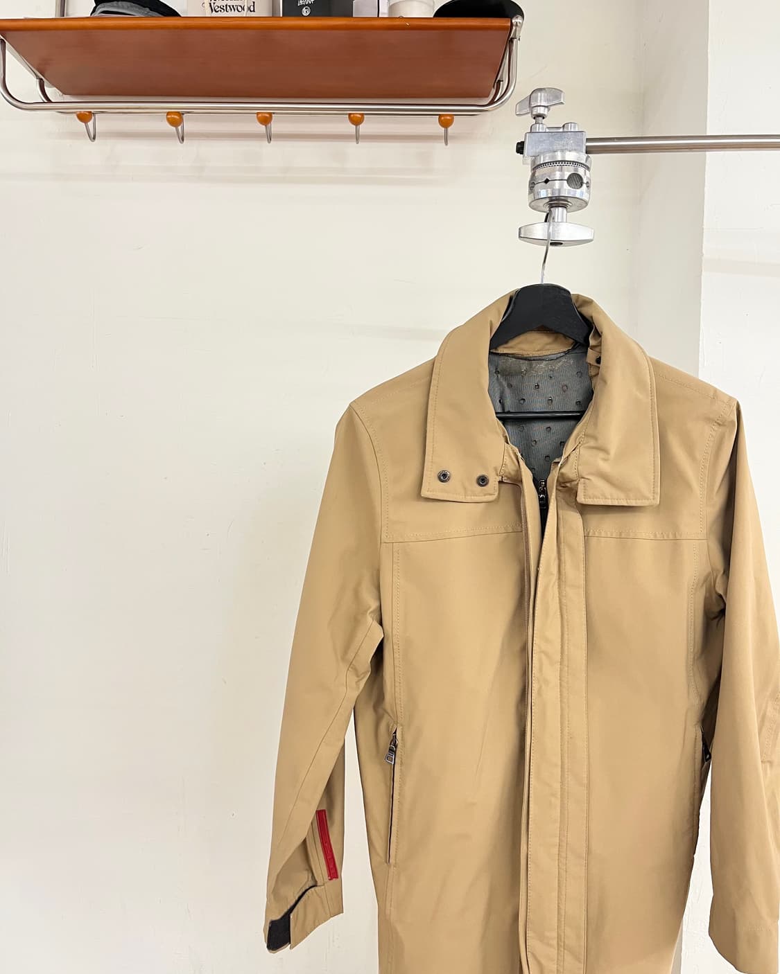 프라다 카멜 테크니컬 트렌치 코트 상품이미지3